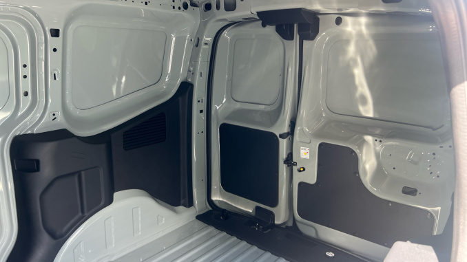 Ford Transit Courier Diesel 1.5 EcoBlue Limited Van - Image 16